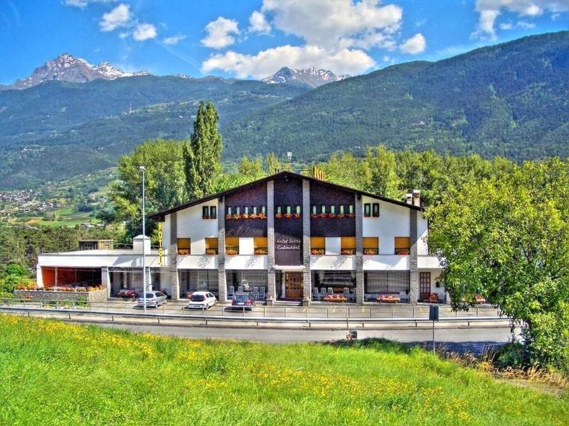 Hotel Sarre Exteriör bild