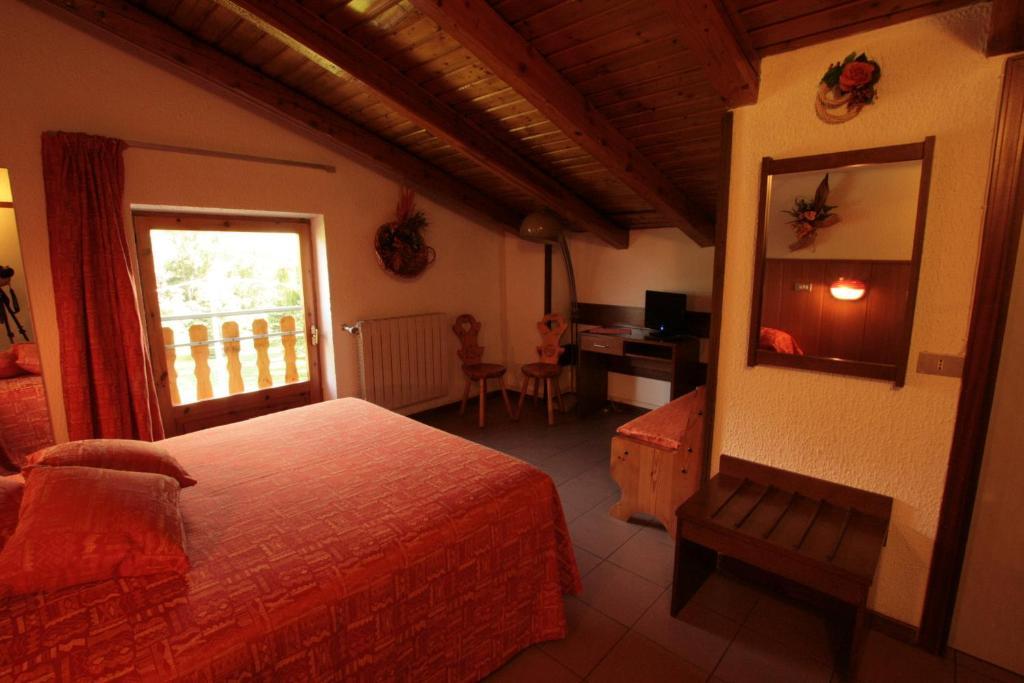 Hotel Sarre Rum bild
